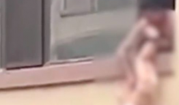 小女孩尿尿视频,小女孩天真无邪的尿尿瞬间